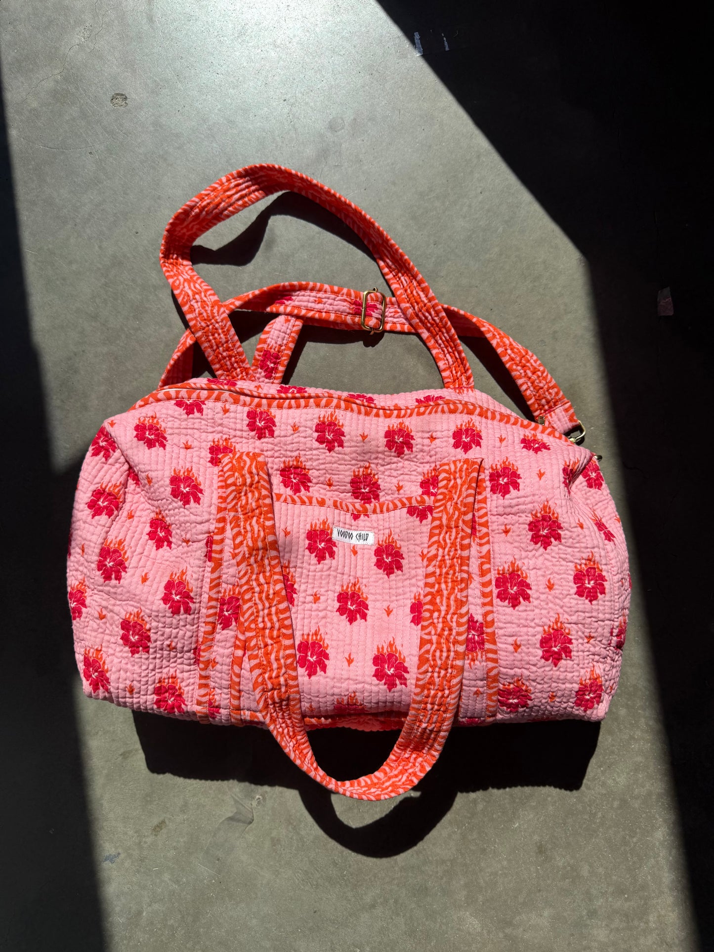 FLAME HIBISCUS WEEKEND BAG