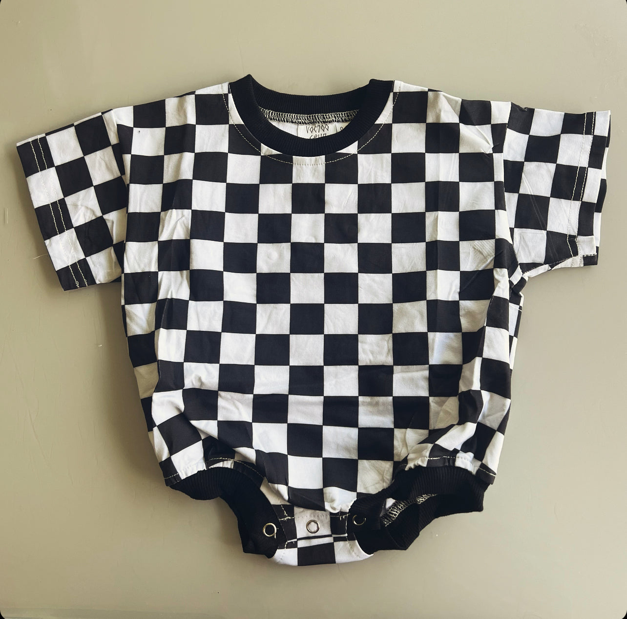 CHECKERBOARD SHORT SLEEVE