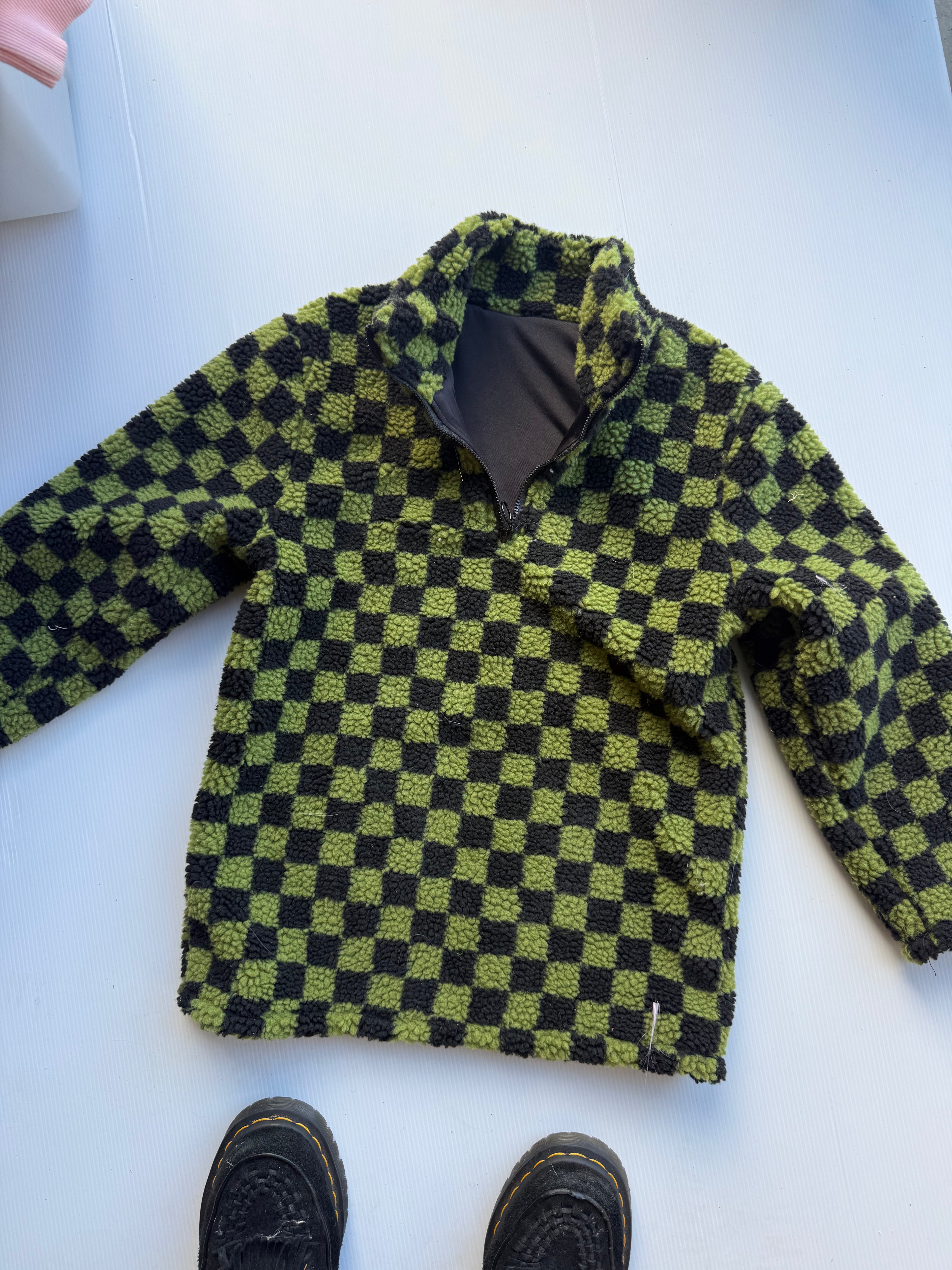 size 6 green plaid fleece jumper