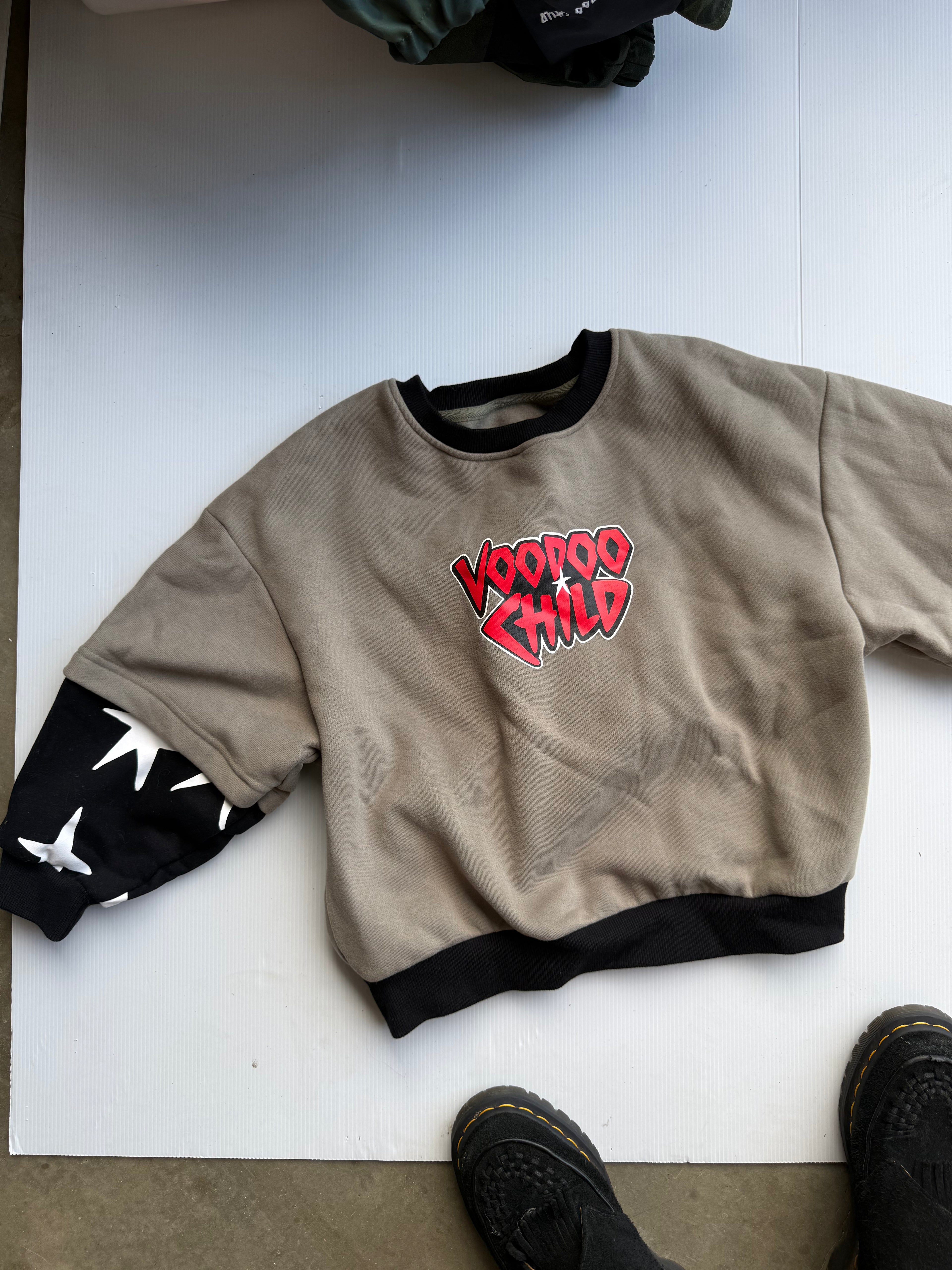 VOODOO CHILD 6 SWEATSHIRT