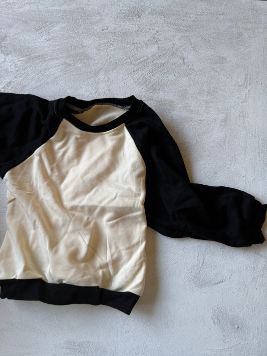 Raglan sweatshirt
