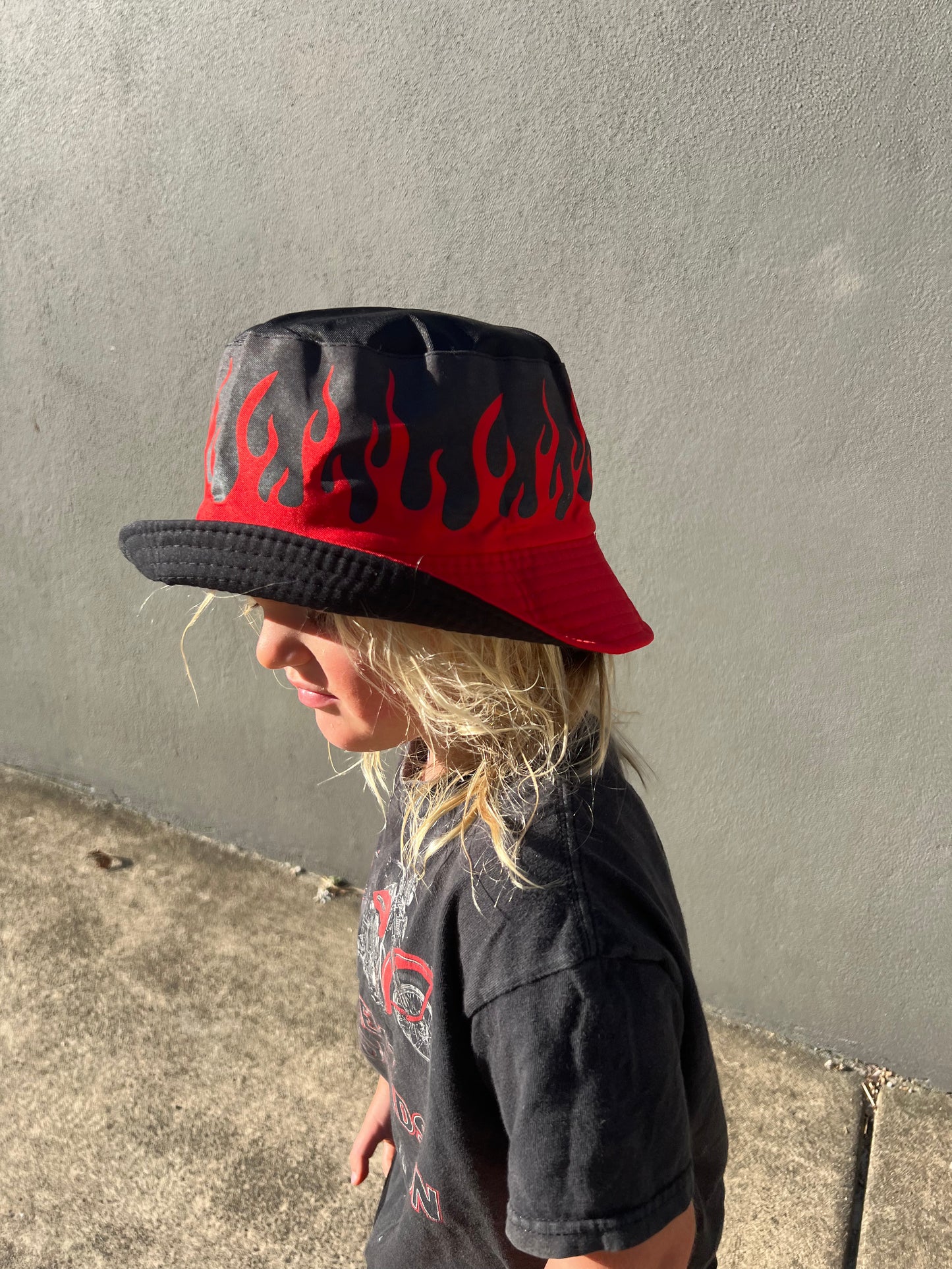 FLAME BUCKET HAT